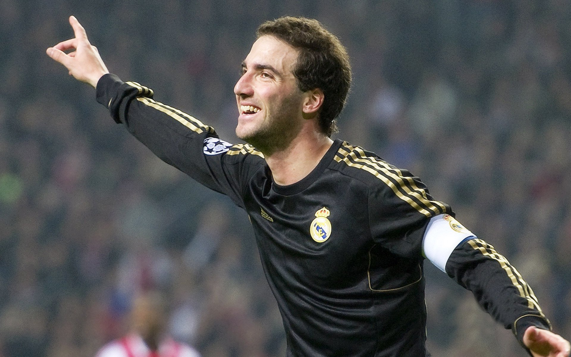 东契奇封神之夜,当篮球智商碾压一切,年度焦点战被他打成个人秀